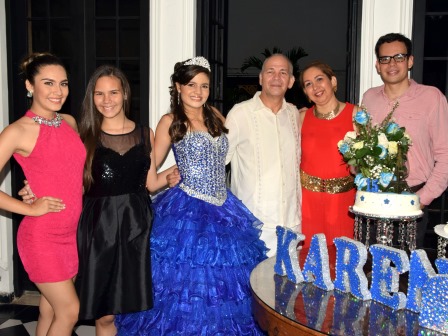 Alejandra Arévalo, Juliana Stefany Arévalo Karen Julieth Olaya, William Arévalo, Marta Solano y Jonathan Arévalo